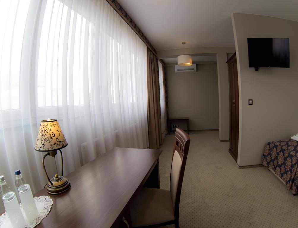 Hotel Imperial Residence ซานดอเมียร์ช ภายนอก รูปภาพ